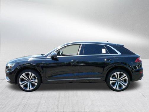 2022 Audi Q8 55 Premium Plus