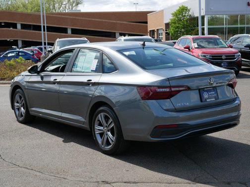 Platinum Gray Metallic 2023 Volkswagen Jetta 1.5T SE