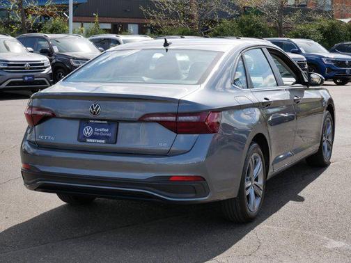 Platinum Gray Metallic 2023 Volkswagen Jetta 1.5T SE