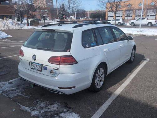 2018 Volkswagen Golf SportWagen TSI S