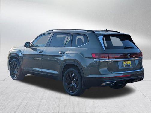 2026 Volkswagen Atlas 2.0T SE w/Technology 4MOTION