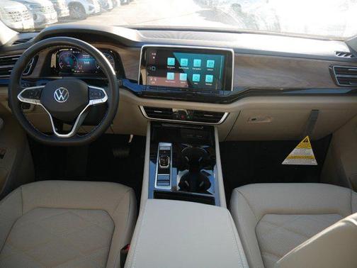 2025 Volkswagen Atlas 2.0T SE w/Technology 4MOTION