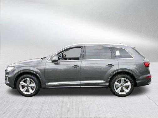 2023 Audi Q7 45 Premium Plus