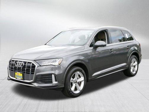 2023 Audi Q7 45 Premium Plus