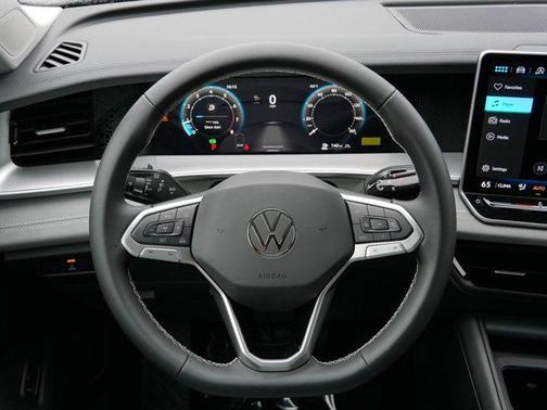 2025 Volkswagen Tiguan 2.0T SE 4MOTION