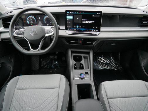 2025 Volkswagen Tiguan 2.0T SE 4MOTION