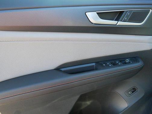 2026 Volkswagen Atlas Peak Edition