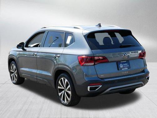 Platinum Gray Metallic 2023 Volkswagen Taos 1.5T SE