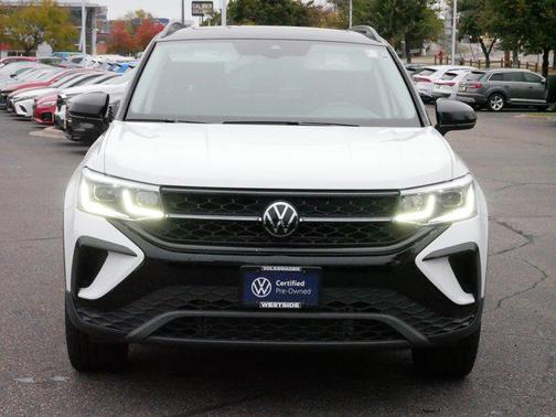 2024 Volkswagen Taos 1.5T SE Black