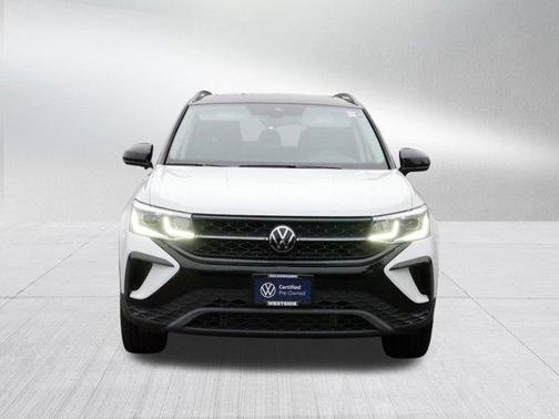 2024 Volkswagen Taos 1.5T SE Black