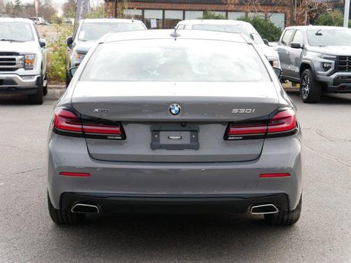 2022 BMW 530 i xDrive