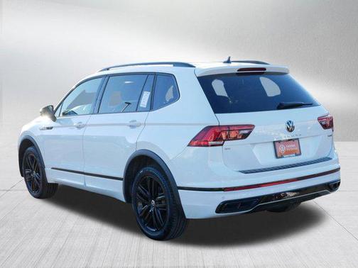 2022 Volkswagen Tiguan 2.0T SE R-Line Black 4MOTION
