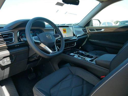 2026 Volkswagen Atlas 2.0T SE w/Technology 4MOTION