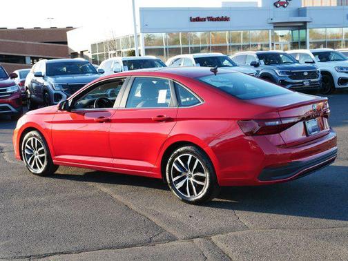 2025 Volkswagen Jetta 1.5T SE