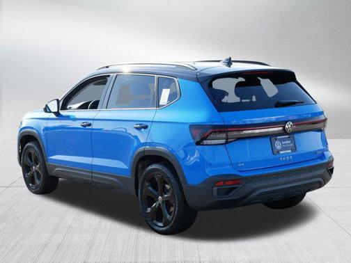 Cornflower Blue w/Deep Black Roof 2025 Volkswagen Taos 1.5T SE Black