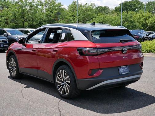 Aurora Red Metallic w/Black Roof 2023 Volkswagen ID.4 Pro S Plus