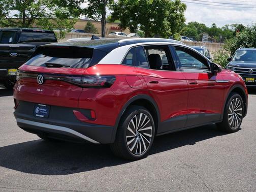 Aurora Red Metallic w/Black Roof 2023 Volkswagen ID.4 Pro S Plus