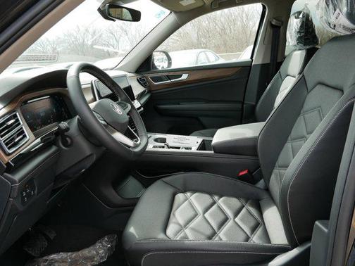 2025 Volkswagen Atlas 2.0T SE