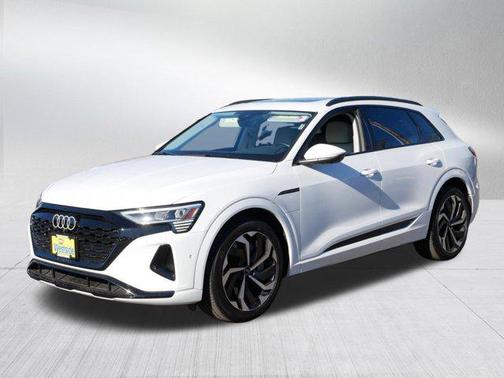 2024 Audi Q8 e-tron Premium Plus