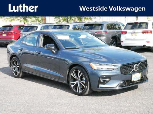 2025 Volvo S60 B5 Core