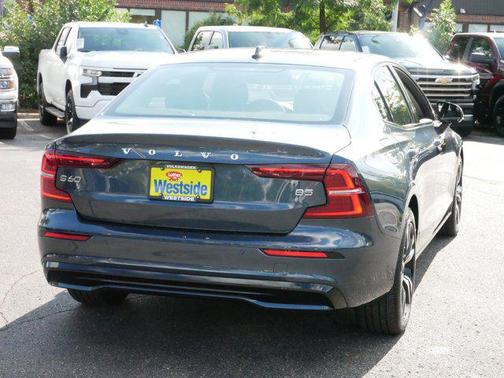 2025 Volvo S60 B5 Core