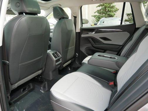 2025 Volkswagen Tiguan 2.0T SE 4MOTION
