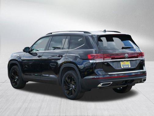 2025 Volkswagen Atlas 2.0T SE w/Technology 4MOTION