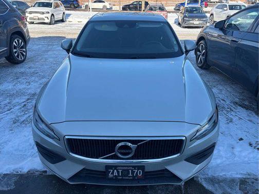 2020 Volvo S60 T5 Momentum