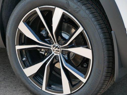 2025 Volkswagen Atlas 2.0T SEL Premium R-Line 4MOTION