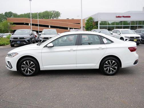 Pure White 2025 Volkswagen Jetta 1.5T S