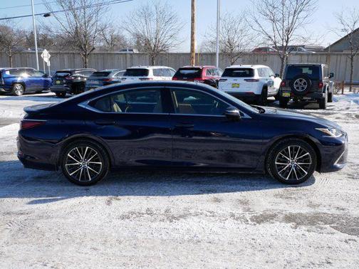 2022 Lexus ES 350 Base