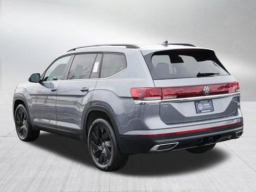 2025 Volkswagen Atlas 2.0T SE w/Technology 4MOTION
