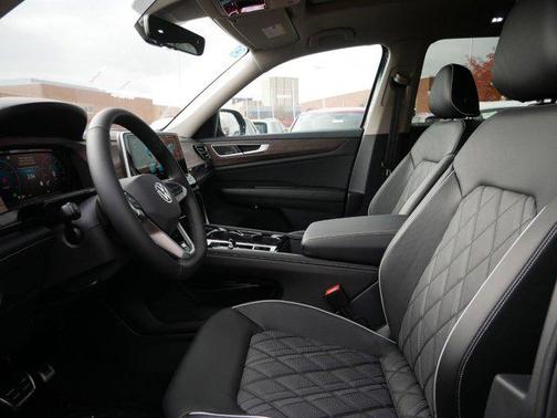2025 Volkswagen Atlas 2.0T SEL Premium R-Line 4MOTION