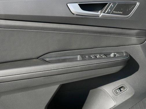 2026 Volkswagen Atlas Cross Sport 2.0T SEL Premium