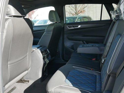 2026 Volkswagen Atlas Cross Sport 2.0T SEL Premium