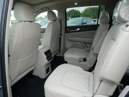 2026 Volkswagen Atlas 2.0T SEL Premium R-Line 4MOTION