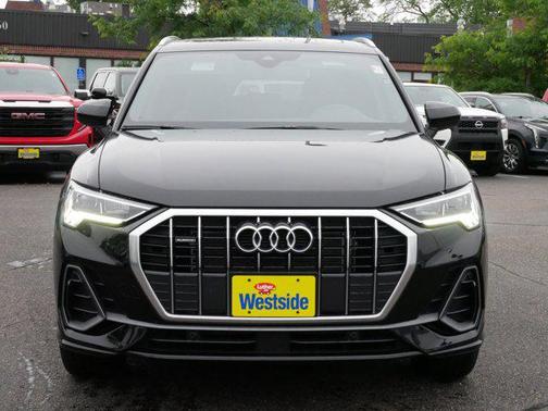 2024 Audi Q3 Premium 45 TFSI S line quattro Tiptronic