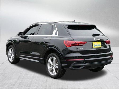 2024 Audi Q3 Premium 45 TFSI S line quattro Tiptronic