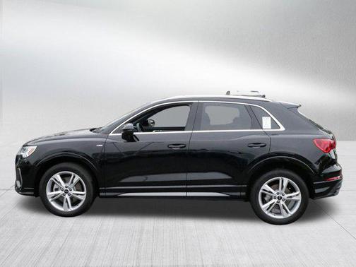 2024 Audi Q3 Premium 45 TFSI S line quattro Tiptronic