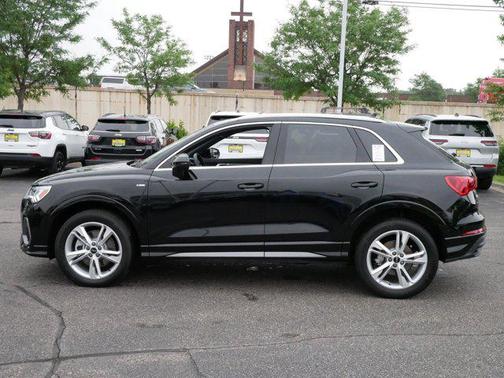 2024 Audi Q3 Premium 45 TFSI S line quattro Tiptronic