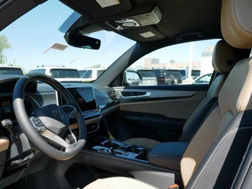 2025 Volkswagen Atlas Cross Sport 2.0T SE w/Technology 4MOTION