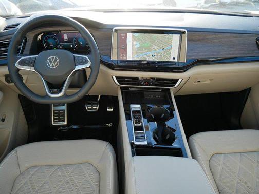 2026 Volkswagen Atlas 2.0T SEL Premium R-Line 4MOTION