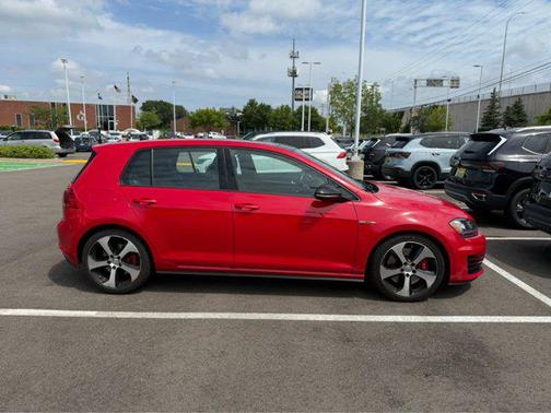 2017 Volkswagen Golf GTI 2.0T Autobahn 4-Door