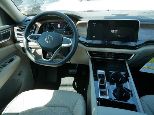 2025 Volkswagen Atlas 2.0T SE w/Technology 4MOTION