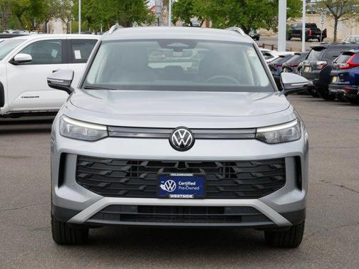 Pyrite Silver Metallic 2025 Volkswagen Tiguan 2.0T SE 4MOTION
