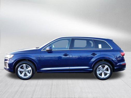 2022 Audi Q7 45 Premium Plus