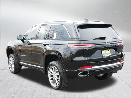 2023 Jeep Grand Cherokee Summit