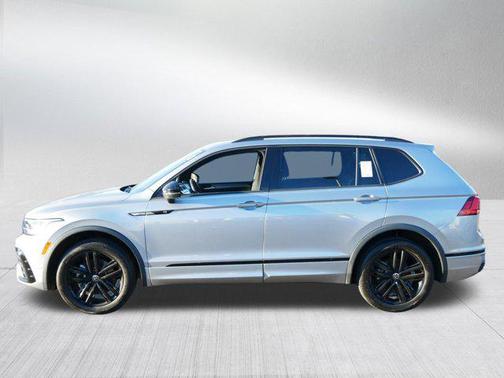 2022 Volkswagen Tiguan 2.0T SE R-Line Black 4MOTION
