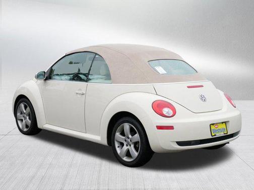 2006 Volkswagen New Beetle 2.5