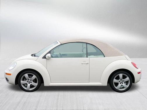 2006 Volkswagen New Beetle 2.5